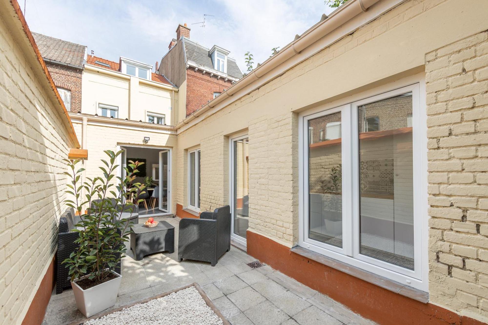 Villa Spacieuse 6 Ch/12 Personnes/ 6 Sdb Wc Privee Valenciennes Exterior foto